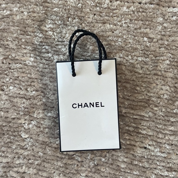 Shopping Bags - Picture 6 of 7